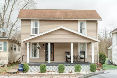 318 High St, Dresden, OH 43821