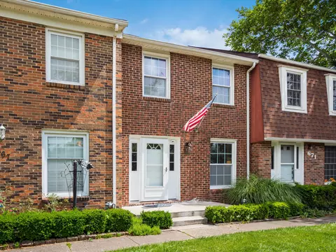 669 Simbury St, Columbus, OH 43228