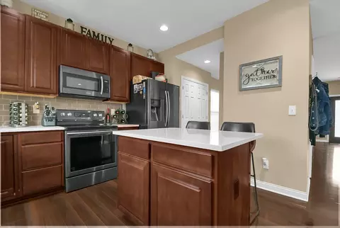 8653 Melton Fields Dr, Blacklick, OH 43004 photo 9