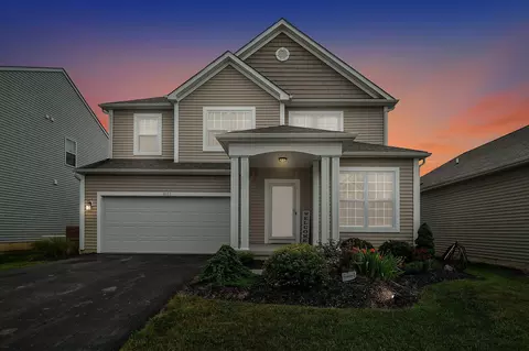 8653 Melton Fields Dr, Blacklick, OH 43004