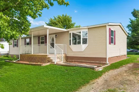 2203 Maureen Blvd S, Obetz, OH 43207