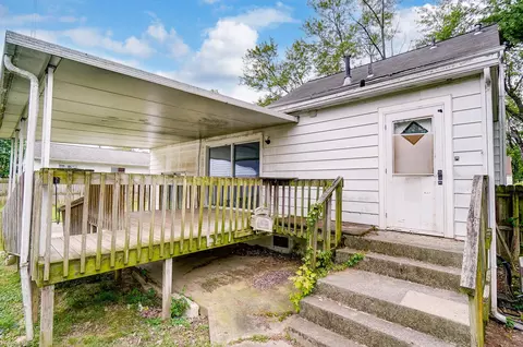 Exterior - 932 Ruby Ave, Columbus, OH 43227 photo 7 of 8