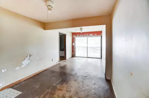 Living - 932 Ruby Ave, Columbus, OH 43227 photo 5 of 5