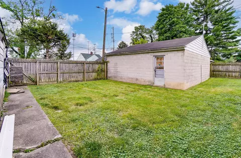 Exterior - 932 Ruby Ave, Columbus, OH 43227 photo 4 of 8