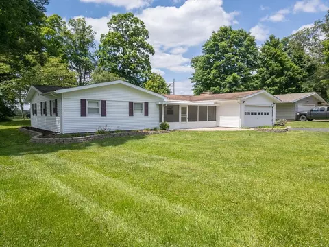 1361 Hanover Ct, Circleville, OH 43113 photo 7