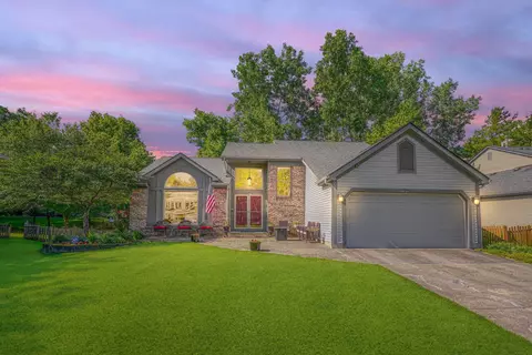 393 Meadow View Dr, Powell, OH 43065