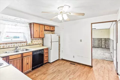 Kitchen - 843 S Main St, De Graff, OH 43318 photo 4 of 4