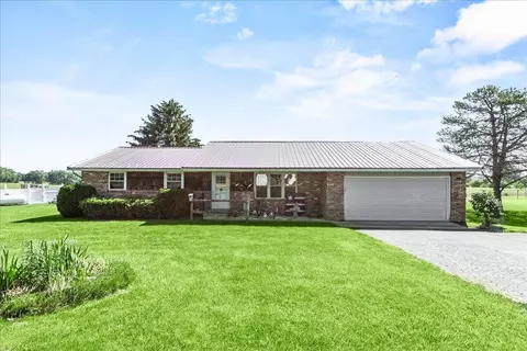 843 S Main St, De Graff, OH 43318