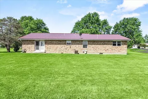 Exterior - 843 S Main St, De Graff, OH 43318 photo 7 of 10