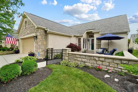 2522 Vililly Cir E, Grove City, OH 43123