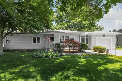 360 Myrtle Ave, Newark, OH 43055