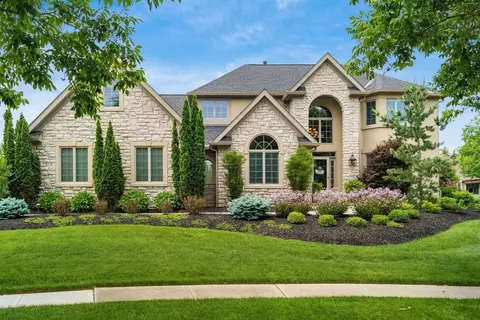 8255 Inistork Ct, Dublin, OH 43017