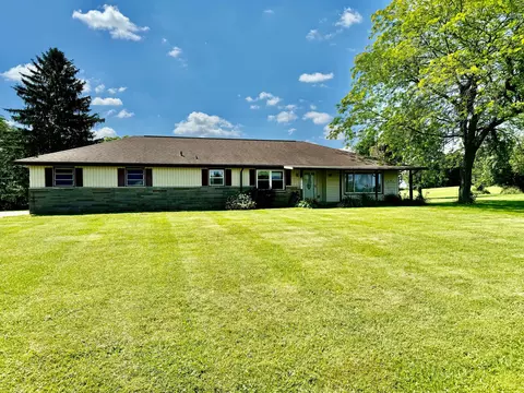 5207 Rush Creek Rd, Somerset, OH 43783