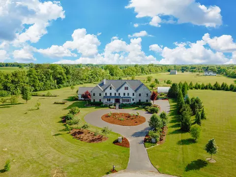 3548 Darby Knolls Blvd, Hilliard, OH 43026