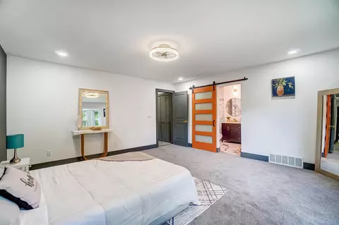 Bedroom - 1380 Devonhurst Dr, Columbus, OH 43232 photo 3 of 17