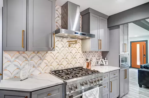 Kitchen - 1380 Devonhurst Dr, Columbus, OH 43232 photo 8 of 8