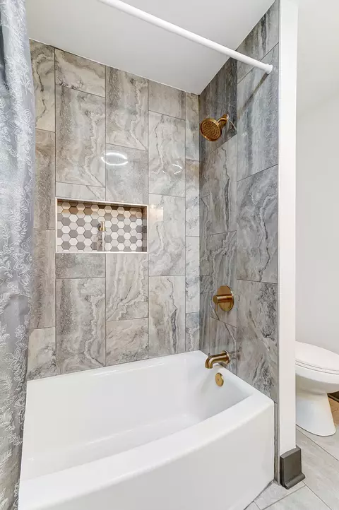 Bath - 1380 Devonhurst Dr, Columbus, OH 43232 photo 10 of 16