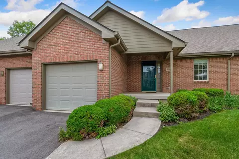 996 Willow Bluff Dr, Columbus, OH 43235