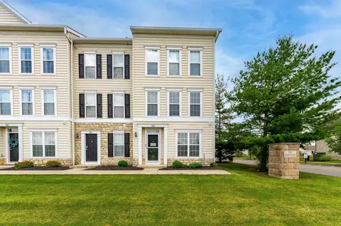 5964 New Albany Rd W #44, New Albany, OH 43054
