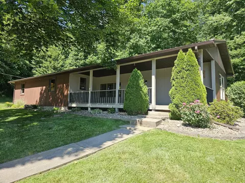 10885 Castor Rd, New Concord, OH 43762