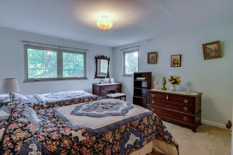Bedroom - 2832 E Broad St, Columbus, OH 43209 photo 4 of 4