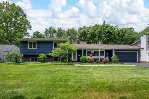 2793 Pickwick Dr, Columbus, OH 43221