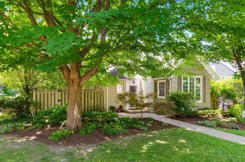 453 Fallis Rd, Columbus, OH 43214 photo 2