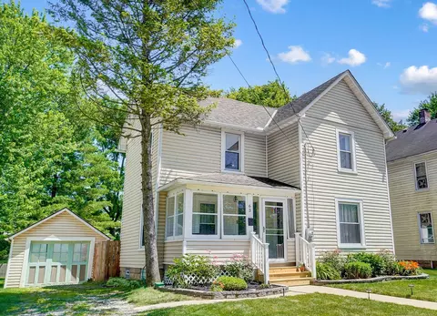 63 Columbus Ave, Delaware, OH 43015