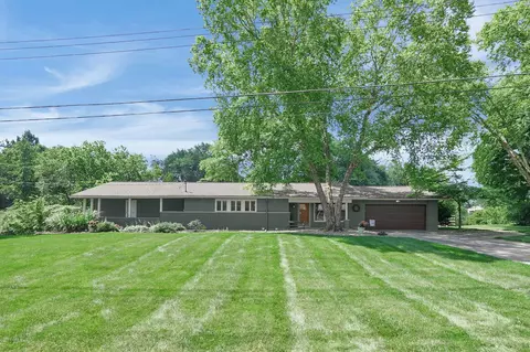 2965 Greenvale Dr, Columbus, OH 43235