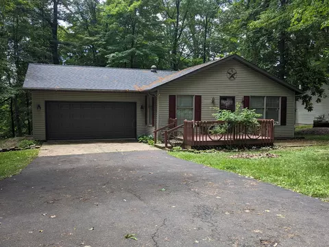 2345 Apple Valley Dr, Howard, OH 43028