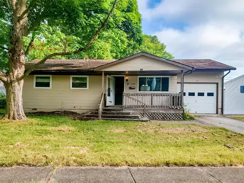 5572 Newport Ct, Columbus, OH 43232