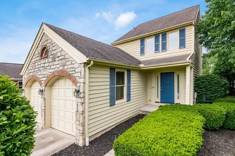 1275 Gemstone Sq W, Westerville, OH 43081