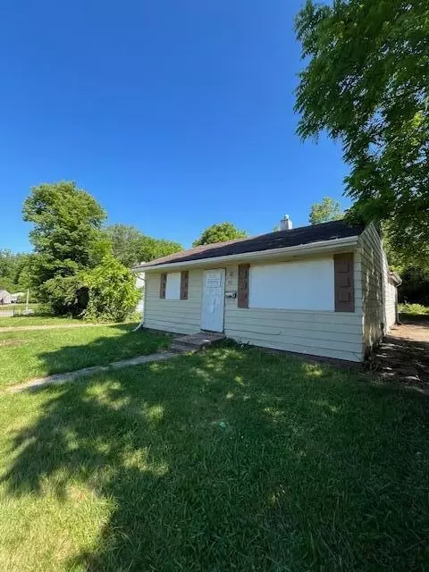 1214 Heard Ave, Springfield, OH 45506 photo 2