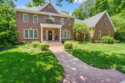 7127 Coventry Woods Dr, Dublin, OH 43017