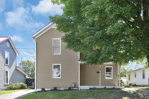48 N Pembroke Ave, Zanesville, OH 43701
