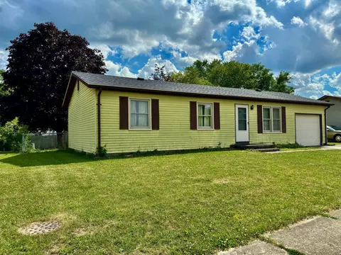 8563 Edgewater Ave, Galloway, OH 43119