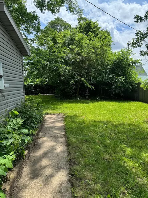 231 E Ohio St, Circleville, OH 43113 photo 3