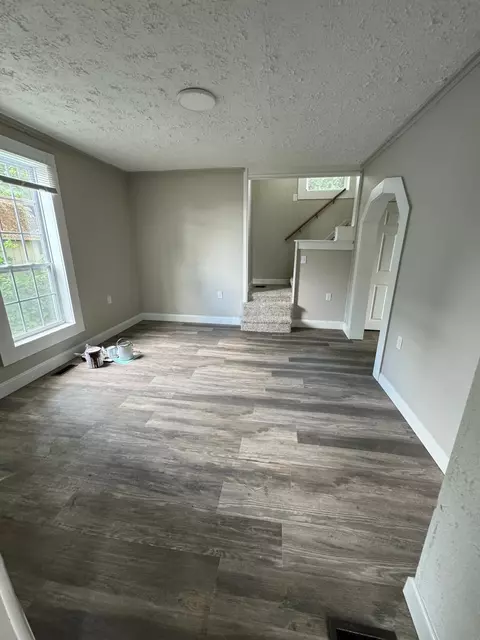 231 E Ohio St, Circleville, OH 43113 photo 11