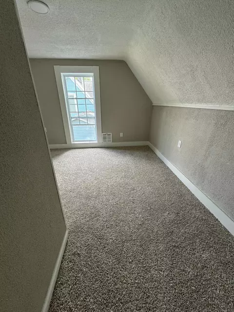 231 E Ohio St, Circleville, OH 43113 photo 16