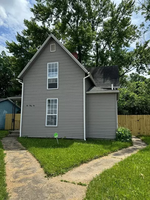 231 E Ohio St, Circleville, OH 43113 photo 2