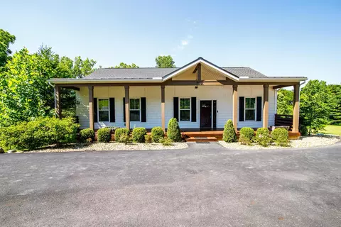 9100 Miller Rd, Johnstown, OH 43031