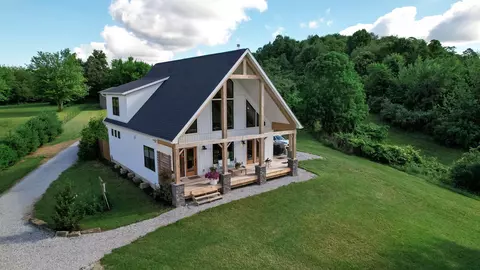 1065 Cowden Rd, New Concord, OH 43762