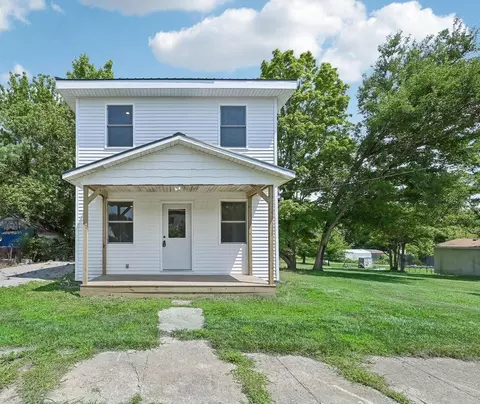 32 E North St, Marengo, OH 43334