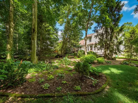 Exterior - 160 Beech Dr, Delaware, OH 43015 photo 10 of 11