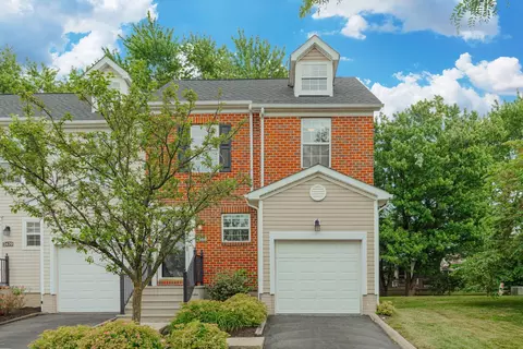 2668 Sawmill Reserve Dr, Powell, OH 43065