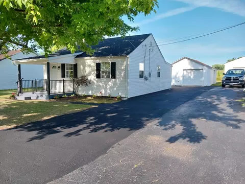 720 N 5th St, Greenfield, OH 45123