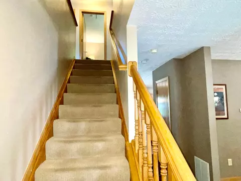 Entry Way - 134 Beech Ct, Delaware, OH 43015 photo 4 of 10