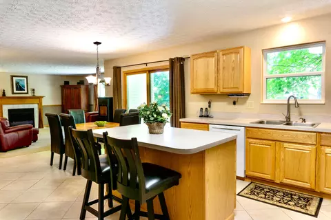 Kitchen - 134 Beech Ct, Delaware, OH 43015 photo 4 of 4