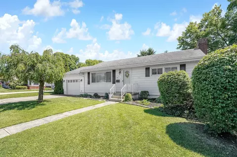 105 Collins Ct, Circleville, OH 43113