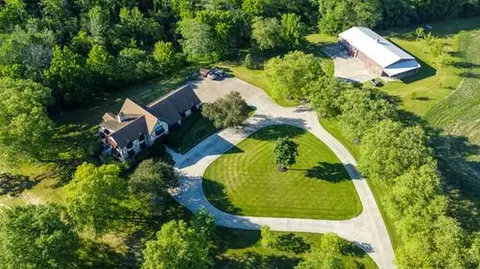 3191 Spring Valley Rd, London, OH 43140